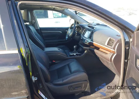 2015 Toyota Highlander Limited Platinum V6 z USA, uszkodzony, nr VIN 5TDDKRFH3FS101911